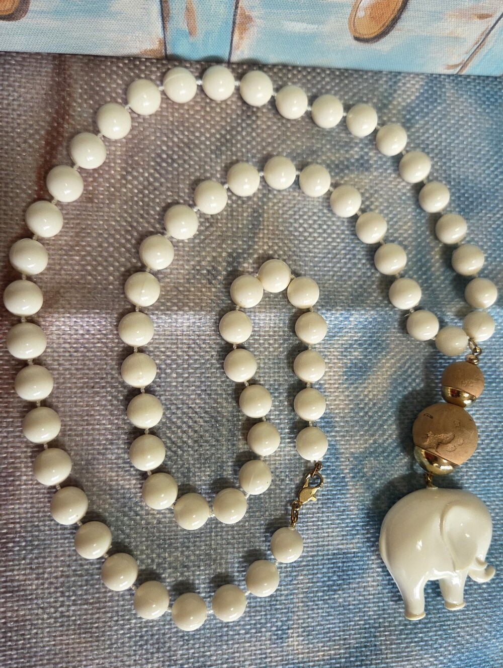NWOT Elephant Pendant on White Beaded Necklace